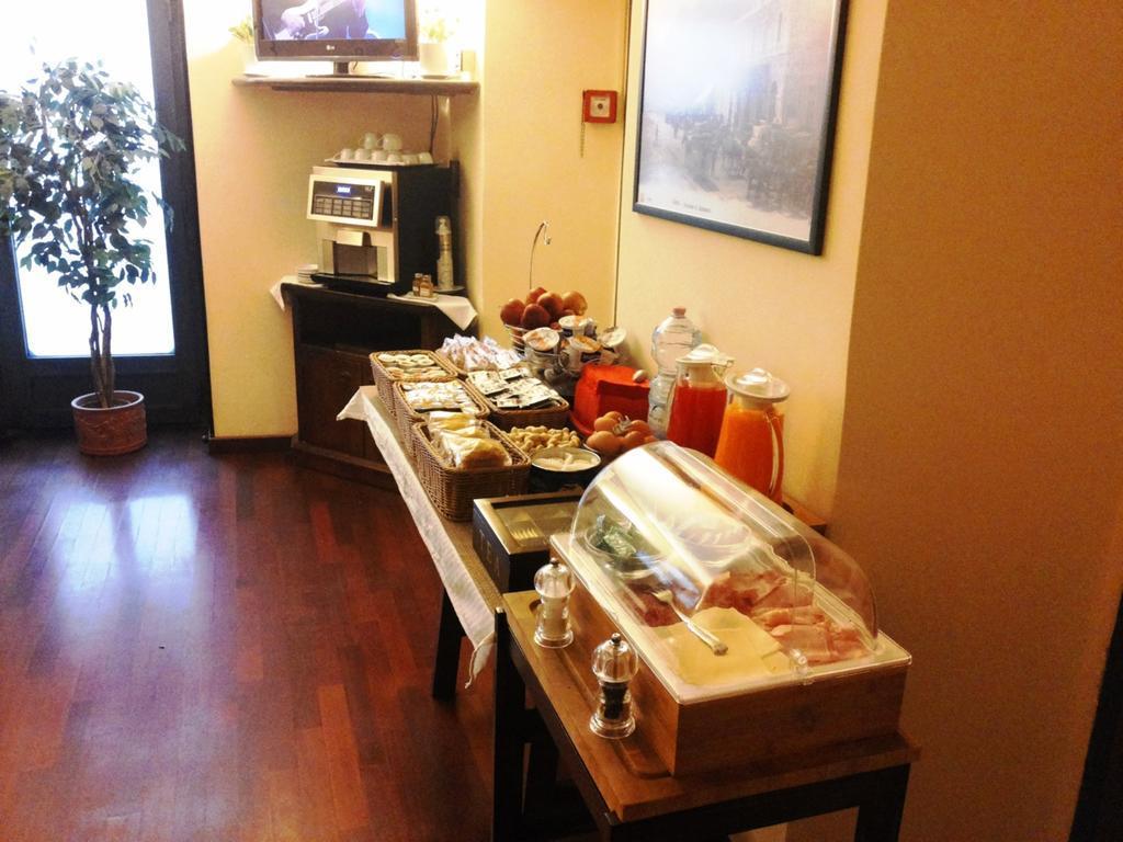 Hotel Il Loggiato Dei Serviti Комо Экстерьер фото