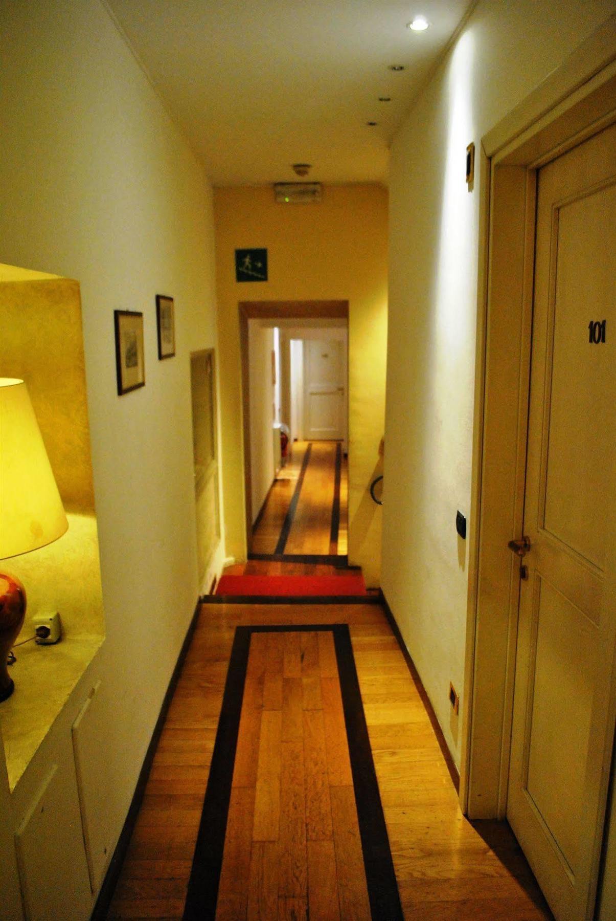 Hotel Il Loggiato Dei Serviti Комо Экстерьер фото