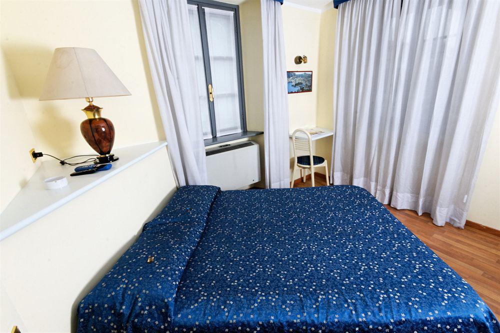 Hotel Il Loggiato Dei Serviti Комо Экстерьер фото